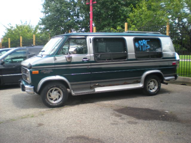 Chevrolet G20 1995 photo 1