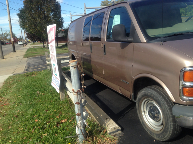 Chevrolet G20 1998 photo 1