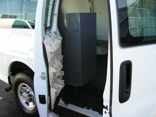 Chevrolet G2500 SL AWD CVT Leatherroof Cargo Van