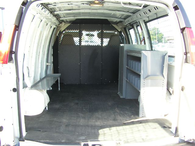 Chevrolet G2500 2005 photo 1