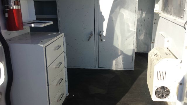 Chevrolet G2500 2008 photo 2