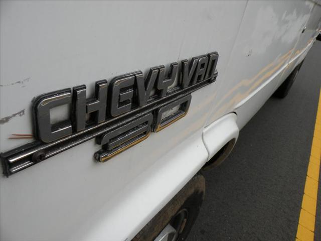 Chevrolet G30 1995 photo 4