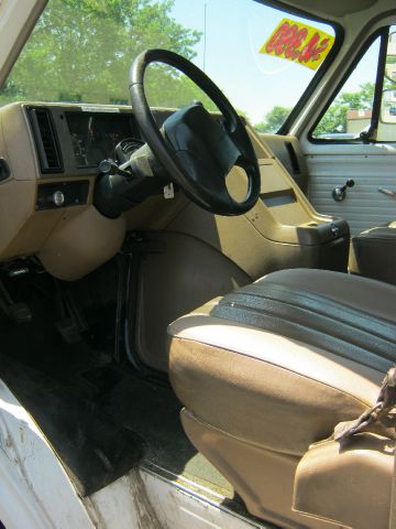 Chevrolet G30 1995 photo 2