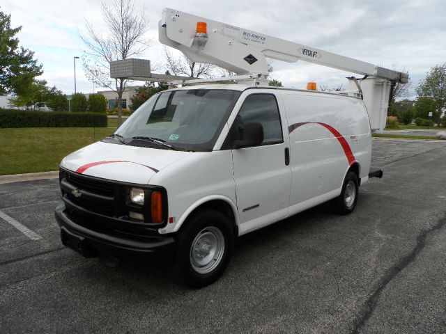 Chevrolet G3500 3.2 Quattro S-line AWD Sedan Utility Truck