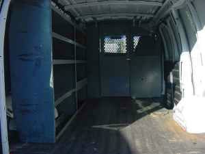 Chevrolet G3500 2003 photo 3