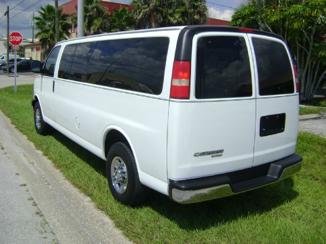 Chevrolet G3500 2007 photo 1