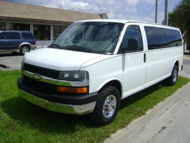 Chevrolet G3500 2007 photo 3