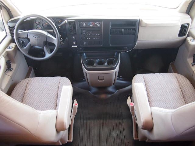 Chevrolet G3500 5dr Wgn 2.5 TS Sport Auto Passenger Van