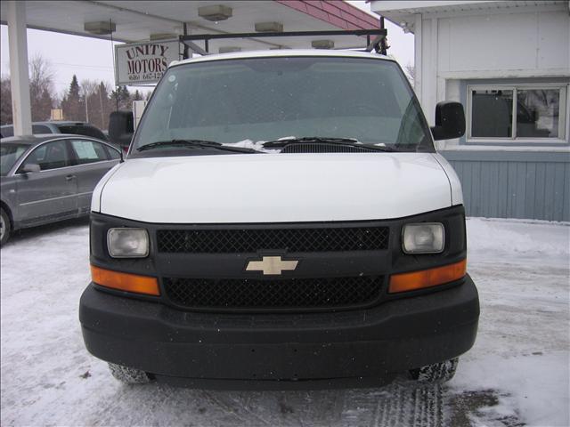 Chevrolet G3500 2008 photo 2