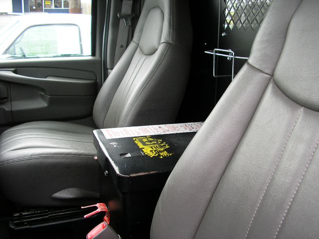 Chevrolet G3500 2008 photo 3