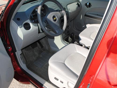 Chevrolet HHR 2010 photo 2