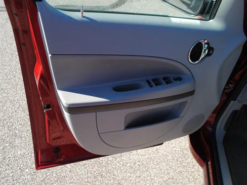 Chevrolet HHR 2010 photo 3