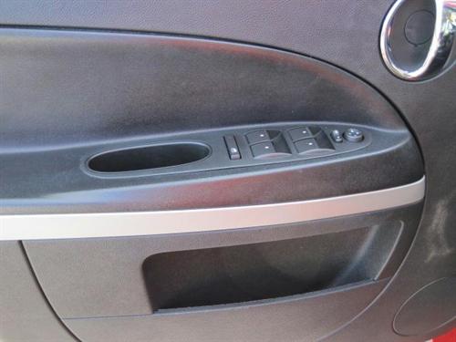 Chevrolet HHR 2010 photo 2