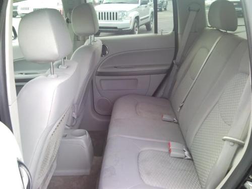 Chevrolet HHR 2010 photo 3