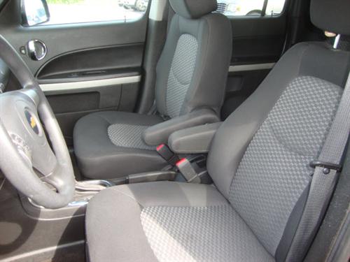 Chevrolet HHR 2010 photo 2