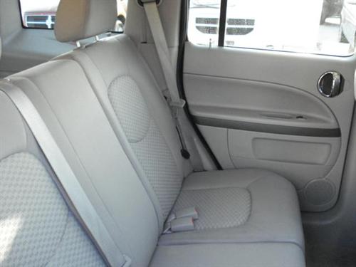 Chevrolet HHR 2010 photo 3