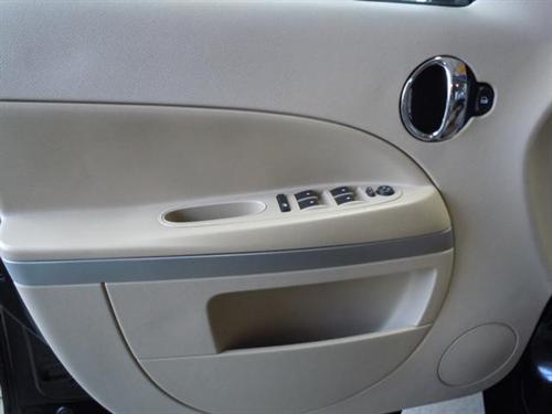 Chevrolet HHR 2010 photo 3