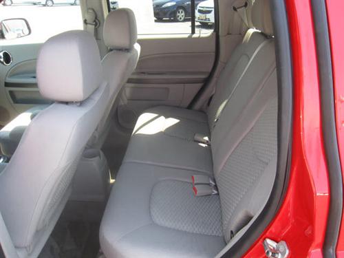 Chevrolet HHR 2010 photo 4