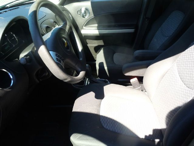 Chevrolet HHR 2010 photo 2