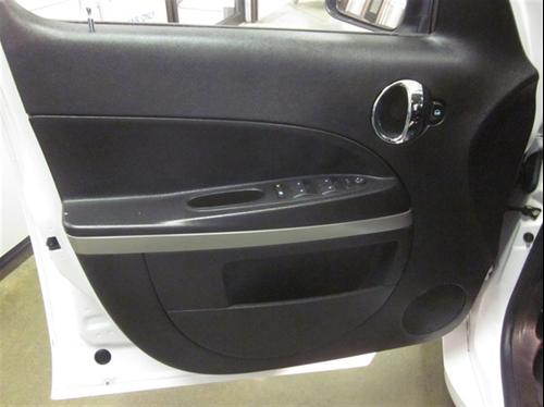 Chevrolet HHR 2010 photo 4