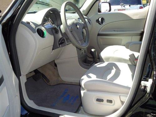 Chevrolet HHR 2010 photo 2