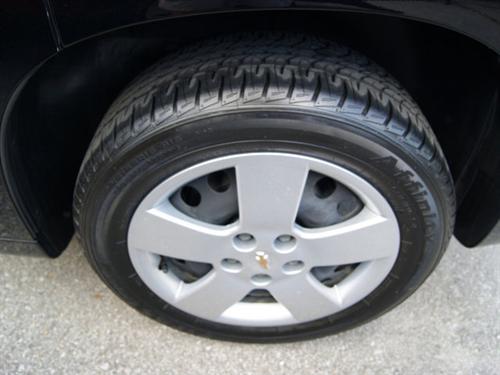 Chevrolet HHR 2010 photo 2