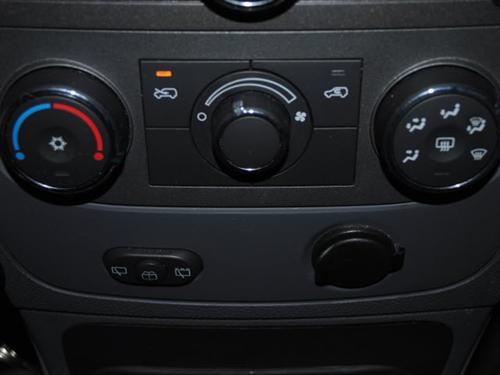 Chevrolet HHR 2010 photo 4