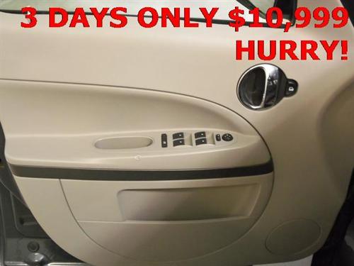 Chevrolet HHR 2010 photo 1