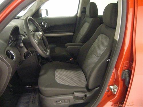 Chevrolet HHR 2010 photo 2
