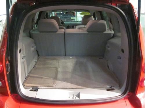 Chevrolet HHR 2010 photo 2