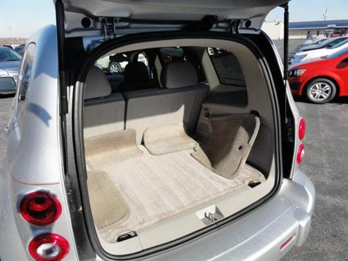 Chevrolet HHR 2010 photo 1