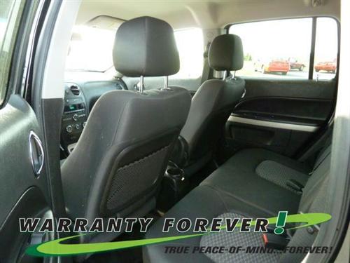 Chevrolet HHR 2010 photo 2