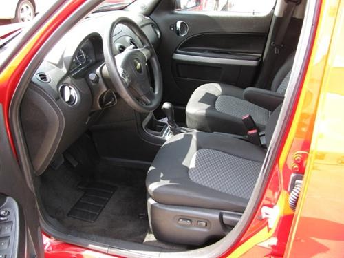 Chevrolet HHR 2010 photo 2