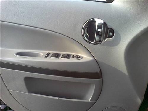 Chevrolet HHR 2010 photo 2