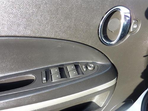 Chevrolet HHR 2010 photo 2