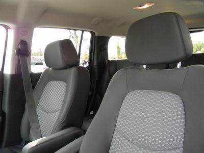 Chevrolet HHR 2010 photo 2