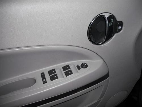 Chevrolet HHR 2010 photo 1