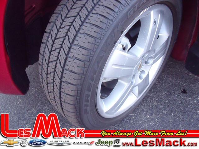 Chevrolet HHR 2011 photo 2