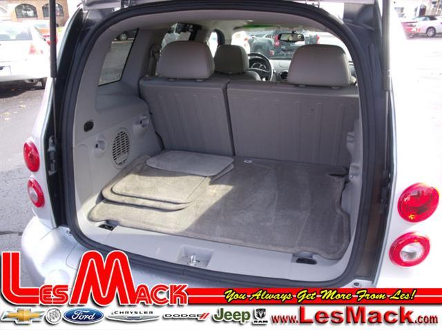 Chevrolet HHR 2011 photo 4
