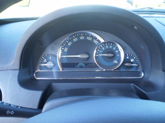 Chevrolet HHR 2011 photo 2