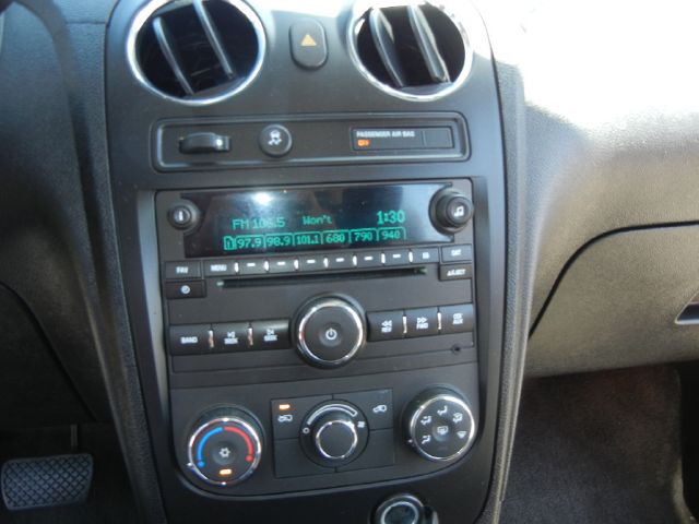 Chevrolet HHR 2011 photo 2