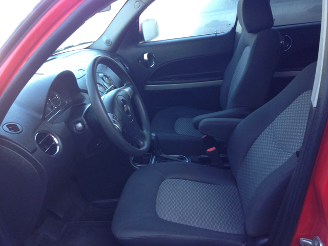 Chevrolet HHR 2011 photo 2