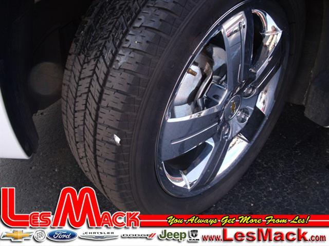 Chevrolet HHR 2011 photo 2