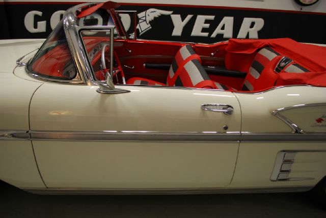 Chevrolet Impala 1958 photo 16