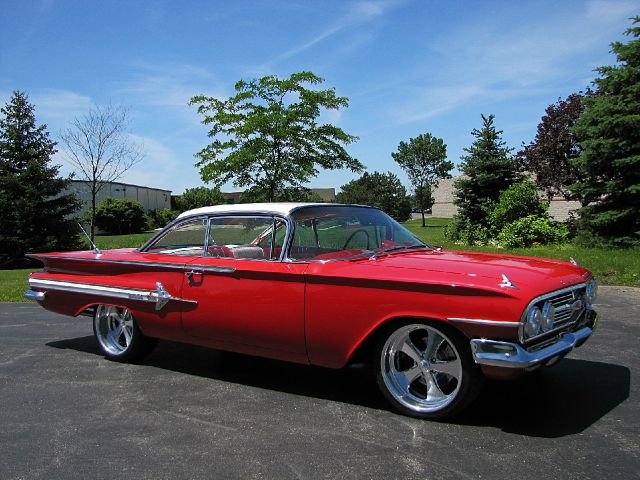 Chevrolet Impala 1960 photo 2