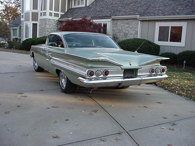 Chevrolet Impala 1960 photo 2