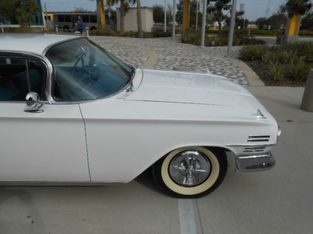 Chevrolet Impala 1960 photo 3