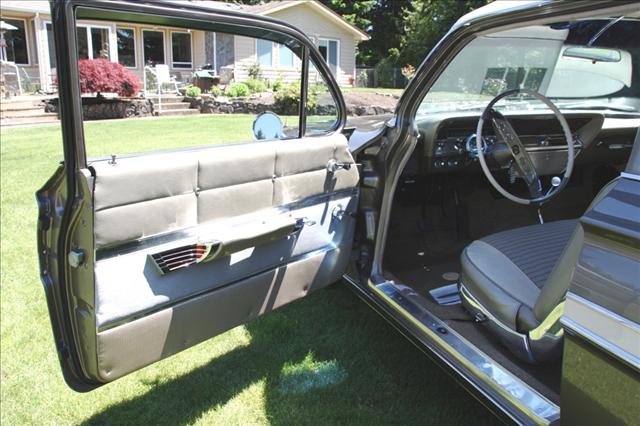 Chevrolet Impala 1961 photo 5