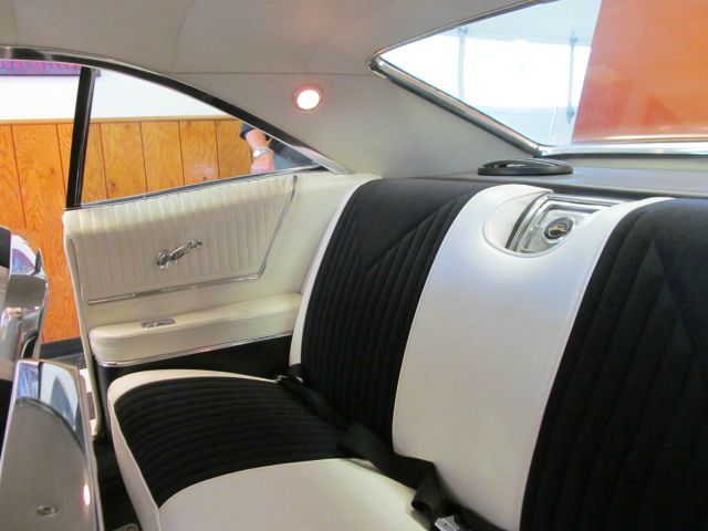 Chevrolet Impala 1965 photo 18