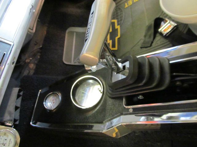 Chevrolet Impala 1965 photo 26